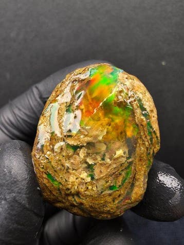 137cts Crystal Opal Specimen Ruw- 27.4 g, Verzamelen, Mineralen en Fossielen