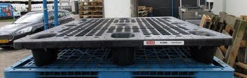 Kunststof Pallet, B122 x D102 x H15cm, zwart, Gebruikt