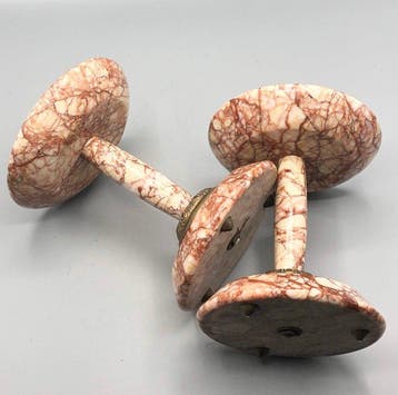 Decoratief ornament (2) - Frankrijk - Een paar bekers