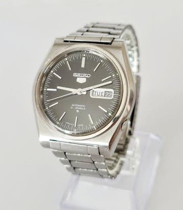 Seiko - Vintage Seiko 5 Automatic 6119-8410 – 21 Jewels –
