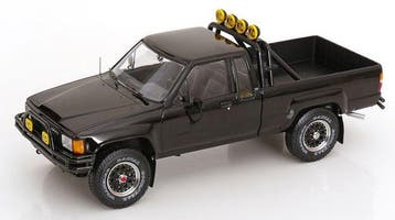 KK-Scale 1:18 - Modelauto - Toyota Hilux truck Xtra Cab 4x4, Nieuw