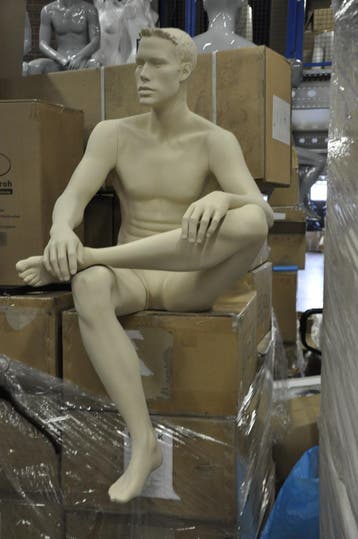 *TIP*  Zittende herenfiguren van a merk, Ophalen of Verzenden