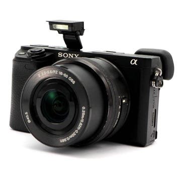 Sony A6300 + 16-50mm F/3.5-5.6 OSS zwart #SONY QUALITY #SONY, Nieuw