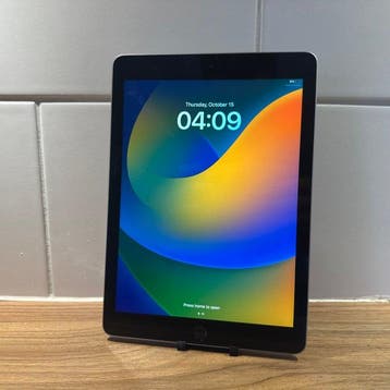 Apple iPad (5th Generation) 128GB Wifi - Mobiele telefoon, Nieuw