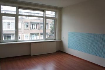Te Huur 2 Kamer Appartement Pleinweg In Rotterdam, Rotterdam, Direct bij eigenaar, Appartement, Rotterdam
