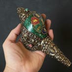 Boeddhistische objecten - Schelp, Verzilverd metaal -