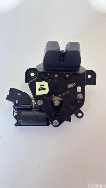 Tesla Model 3 Centrale vergrendeling achter 1500604-CN-B, Ophalen, Gebruikt