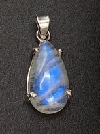 Uniek sieraad van 925 zilver met witte labradoriet -