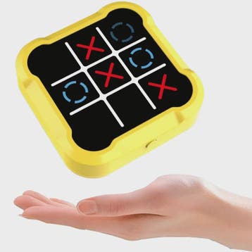Elektronisch Boter-kaas-en-eieren Spel: Interactief Educatie, Verzenden, Nieuw