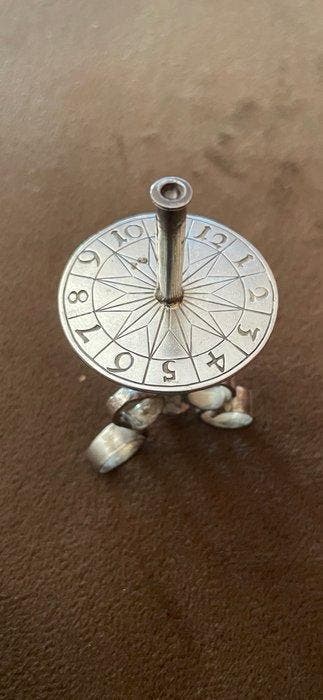 Figuur - Tavolo da gioco per roulette in miniatura - .833