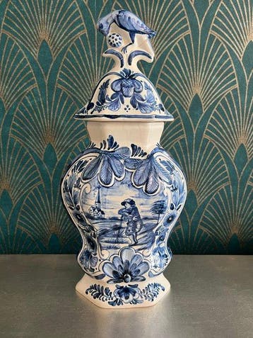Oud Delft, Nijmegen - dekselvaas - Aardewerk