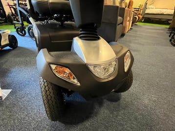 € 1.330.- KORTING OP EEN NIEUWE Invacare Orion Pro 4 wiel., Nieuw, Ophalen of Verzenden, Invacare, 16 km/u of meer