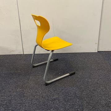HaBa schoolstoelen, stapelstoel, zithoogte 35 cm, Geel -, Ophalen of Verzenden, Gebruikt, Stof, Eén