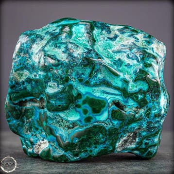 Natuurlijke vrije vorm van malachiet & chrysocolla – een
