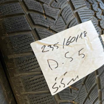2 x Dunlop Winter Sport 5 235-60-18 Winterbanden 5,5mm, Auto-onderdelen, Banden en Velgen, 18 inch, Gebruikt, 235 mm, Band(en)