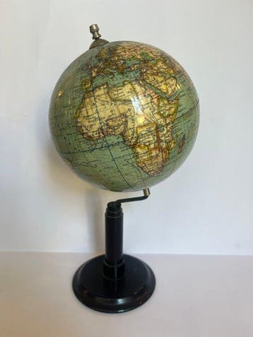 Terrestrial table globe - Dr.H. Fischer Columbus - 1920-1930