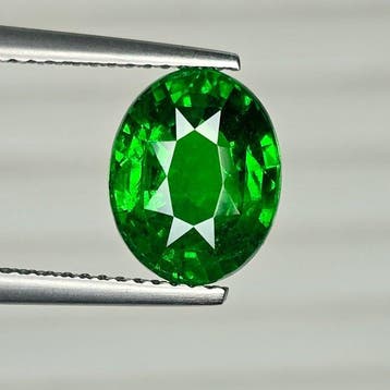 Tsavoriet - 4.11 ct - International Gemological Institute, Nieuw