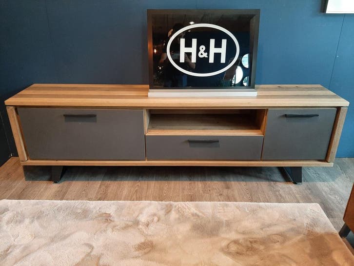 Cubo lowboard - 210 cm **SHOWROOMMODEL**, Huis en Inrichting, Kasten | Dressoirs, Nieuw