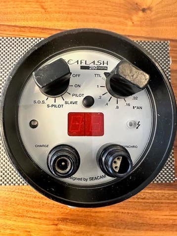 Secam Seaflash 250TTL Onderwaterflitser, Meer dan 40 meter, Ophalen of Verzenden, Zo goed als nieuw, Inclusief handleiding