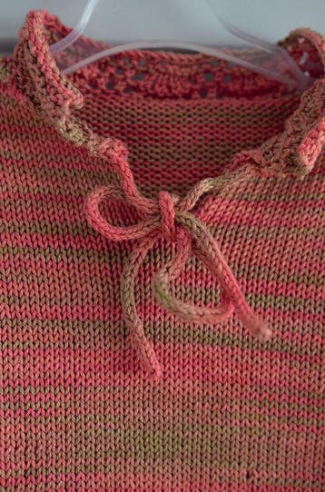 Breipatroon Meisjes- en Poppentrui Twins met ajourdetails, Hobby en Vrije tijd, Ophalen of Verzenden, Nieuw