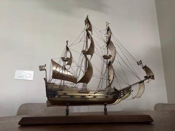 Beeldje - Silver “De Zeven Provinciën” – 835/1000 silver -