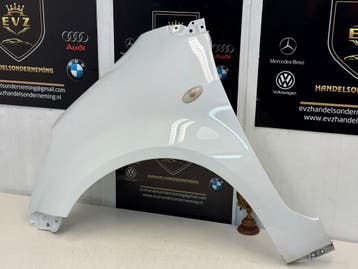 Suzuki Splash bj.2014 spatbord/voorscherm links voor wit, Gebruikt, Voor, Suzuki, Spatbord