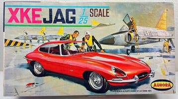 Aurora 1:25 - Modelauto - Jaguar XKE Vintage Plastic Kit -, Nieuw