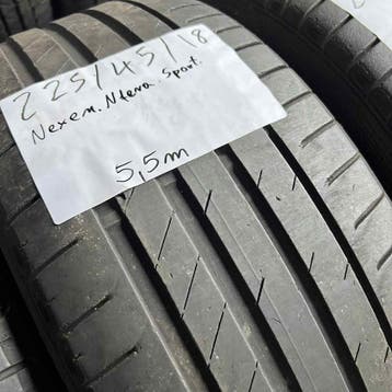 2 x Nexen 225-45-18 Zomerbanden 5,5mm, 18 inch, Gebruikt, Ophalen of Verzenden, Band(en)