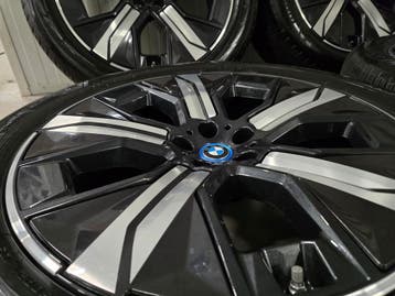BMW iX 21 inch velgen winterbanden 1011 DEMO 7.5mm UNIEK, Auto-onderdelen, Banden en Velgen, 255 mm, Banden en Velgen, Nieuw, Personenwagen