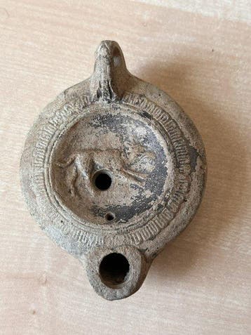 Oud-Romeins, Keizerrijk Terracotta Romeinse olielamp