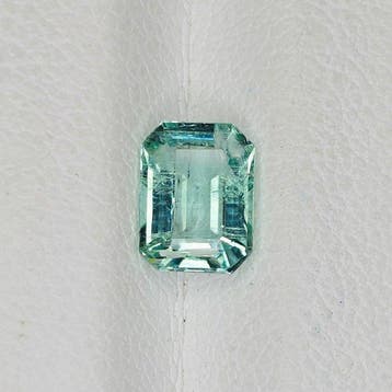 Zonder minimumprijs Smaragd - 1.30 ct - International, Sieraden, Tassen en Uiterlijk, Nieuw