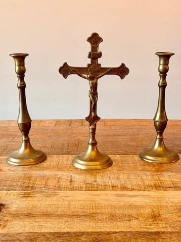 Crucifix (3) - Messing - 1920-1930 - Kruis met kandelaars