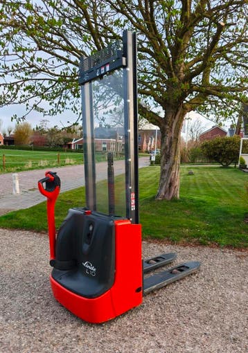 Compacte Linde L 10 Stapelaar 1000 kg  2 meter hefhoogte, Verzenden, Zo goed als nieuw