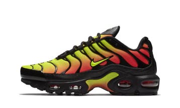 Nike Air Max Plus Black Volt Solar Red (W), Kleding | Dames, Nieuw