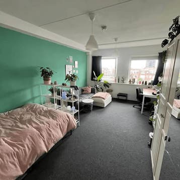 Kamer in Rotterdam gevonden voor €600,- pm, Huizen en Kamers, Kamers te huur, 20 tot 35 m², Rotterdam