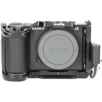 Sony ZV-E10 II Body met SmallRigg 4867 Cage - OUTLET, Ophalen of Verzenden, Zo goed als nieuw, Overige typen, Sony