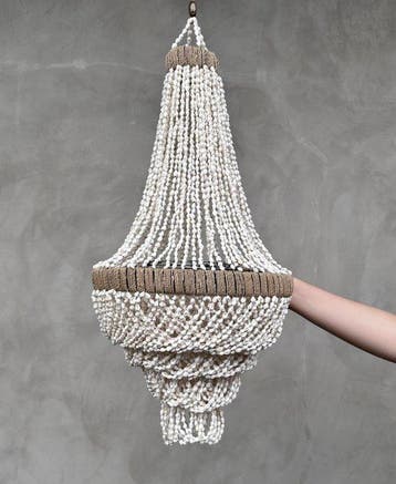 NO RESERVE PRICE - SL13 - Stunning Shell Chandelier /, Antiek en Kunst