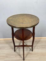 Amsterdamse School rokerstafel met decoratief koperen blad -