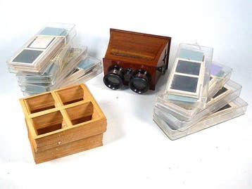 Antieke stereoscope viewer met groot aantal 20ste eeuwse