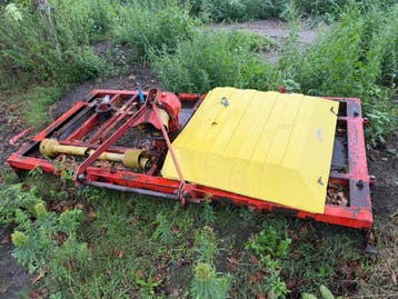 Weidebloter Machine - Mechanisch Defect - Bieden, Ophalen, Maaier