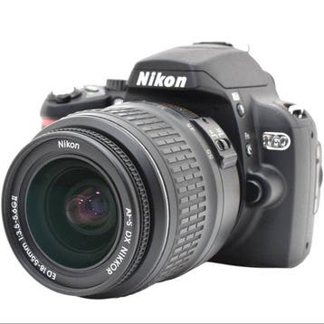 Nikon D60 + AF-S NIKKOR 3.5-5.6/18-55mm G II Shutter Count:, Nieuw