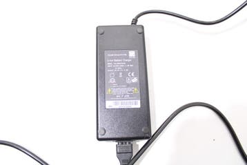Oplader | 5-pins | Accel | 42v | 2A | Sparta / Batavus, Verzenden, Nieuw