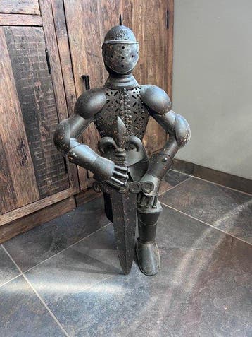 Decoratief ornament - Europa - Metal Knight in pantser