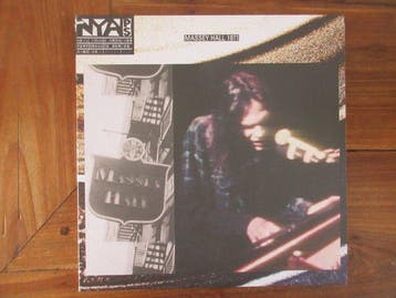 Neil Young - Live At Massey Hall 1971 - Neil Young Archives, Nieuw in verpakking