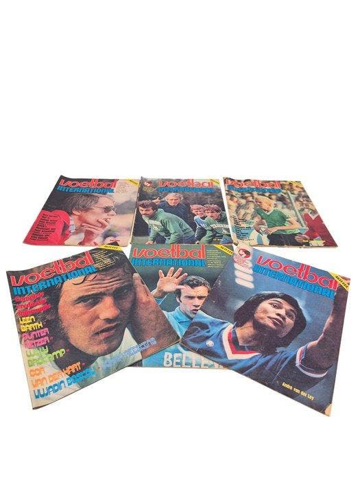 Voetbal International – Konvolut aus 6 Zeitschriften –, Verzamelen, Overige Verzamelen