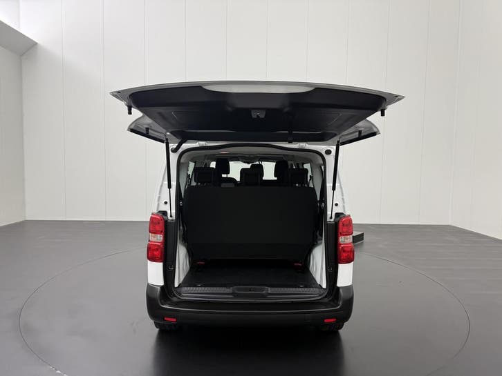 Opel Vivaro Combi Personenbus  2021 Diesel Handgeschakeld, Auto's, Zwart, Wit, Nieuw, Te koop
