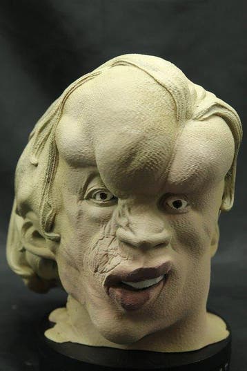 Elephant Man (Joseph Merrick) levensgetrouwe bustreplika -