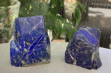 Lapis lazuli (lazuriet, pyriet en calciet) Gepolijste- 1.56