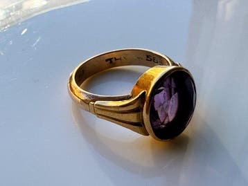 Ring - 14 karaat Geel goud - 2.86ct. tw. Amethist, Nieuw