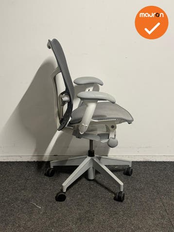 Herman Miller Mirra 2 Bureaustoel – Grijs met wit – Full, Werkplek, Ophalen of Verzenden, Gebruikt, Stoel